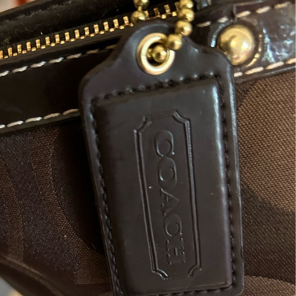 EUC espresso brown Coach w/dust bag. Gorgeous with patten leather accents. - Picture 5 of 8